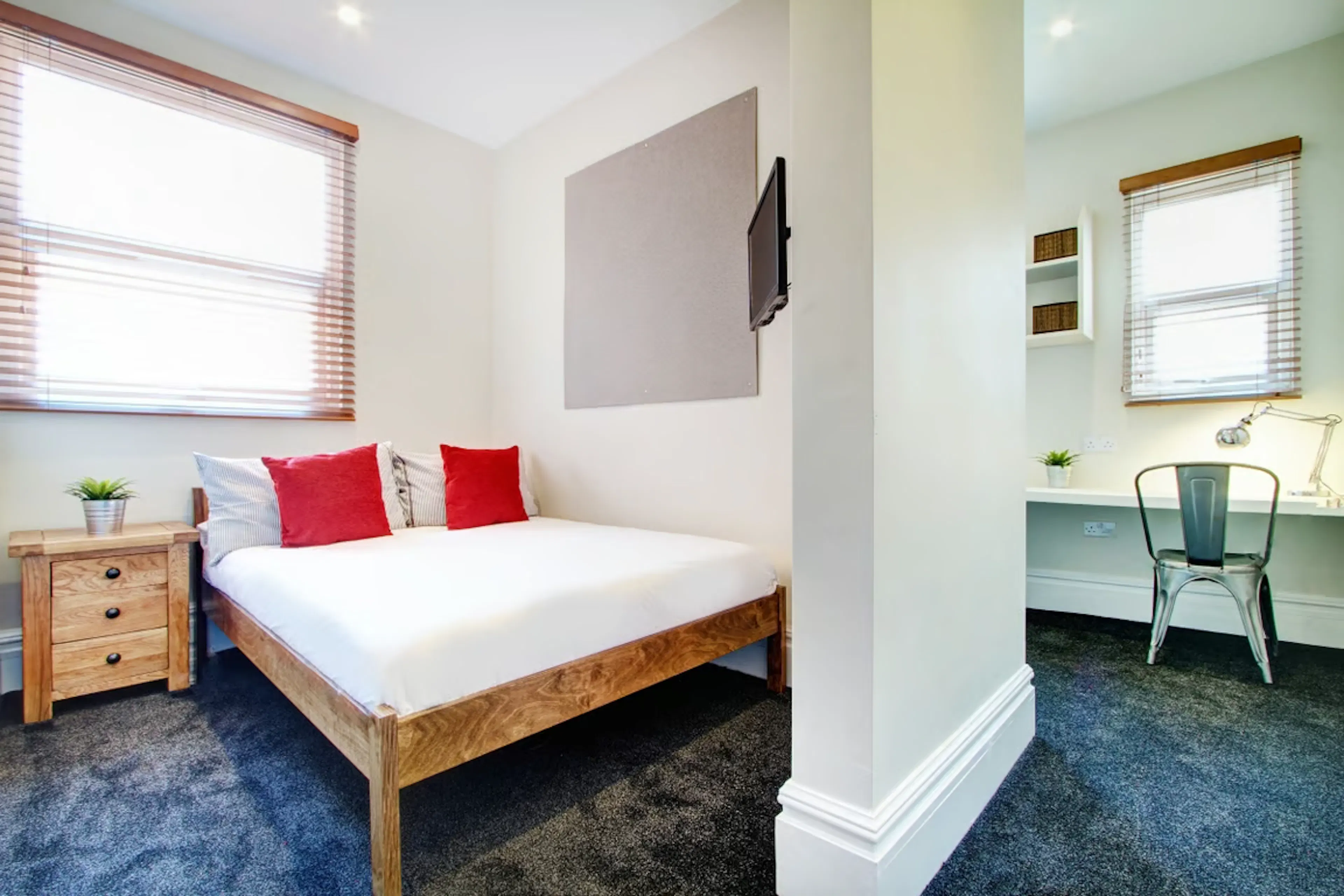 ROOM ROOM 1