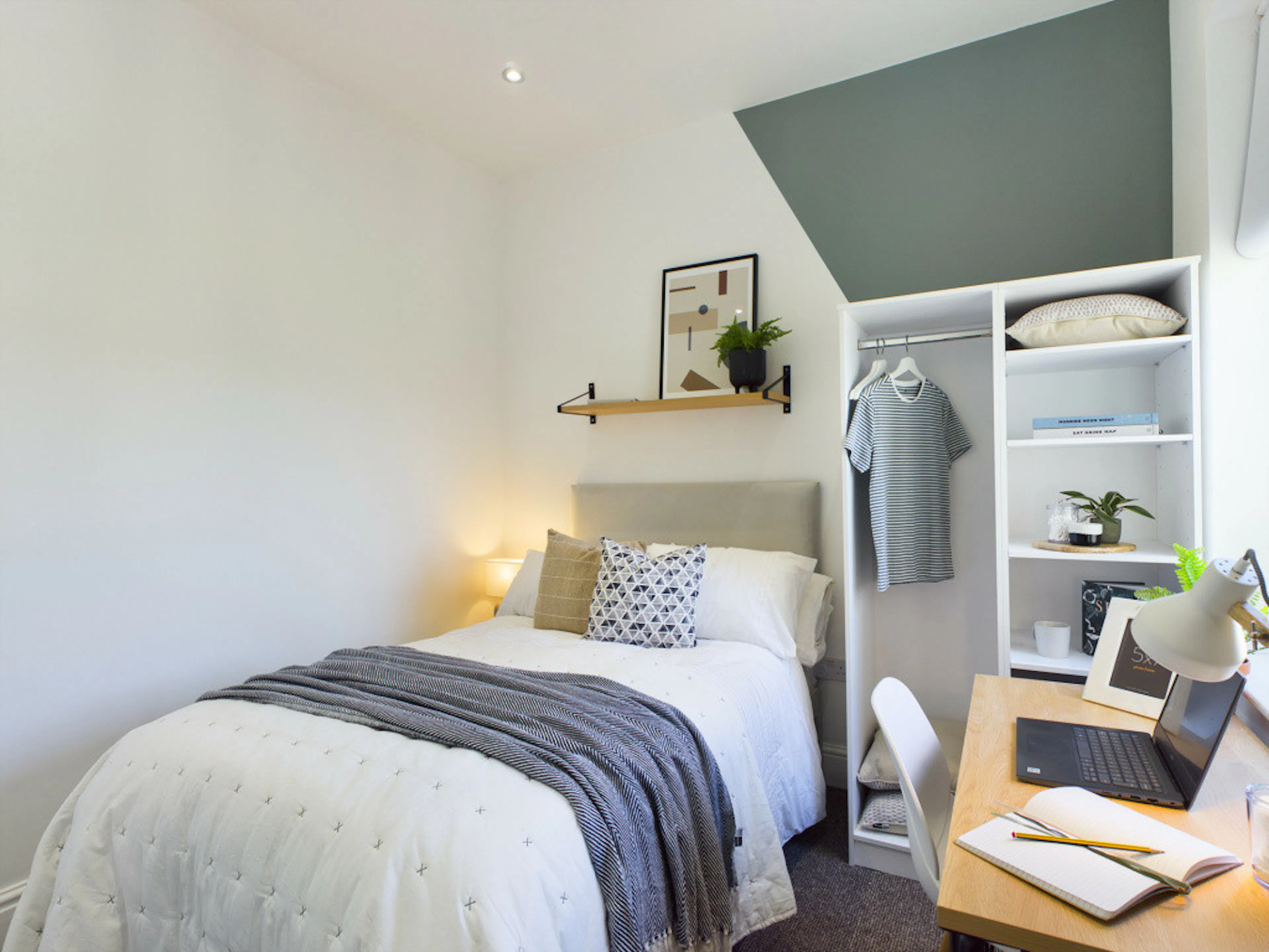 4 Bed Apartment ROOM 2