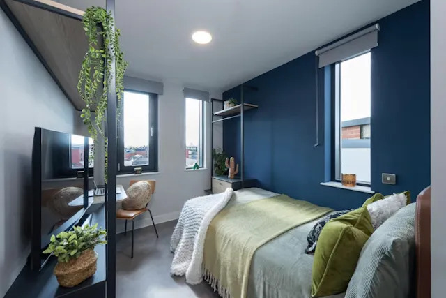 Classic Ensuite Tower room image 1