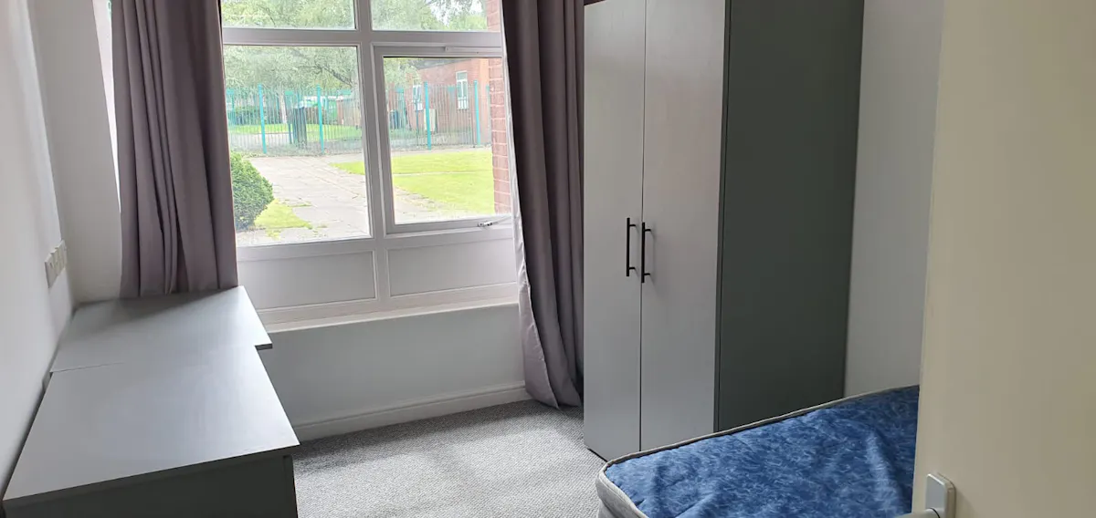 ROOM ROOM