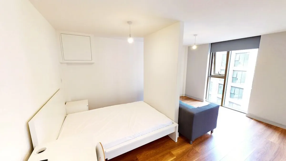 ROOM ROOM