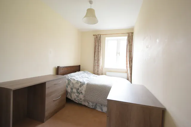 4 Bed Apartment room image 1