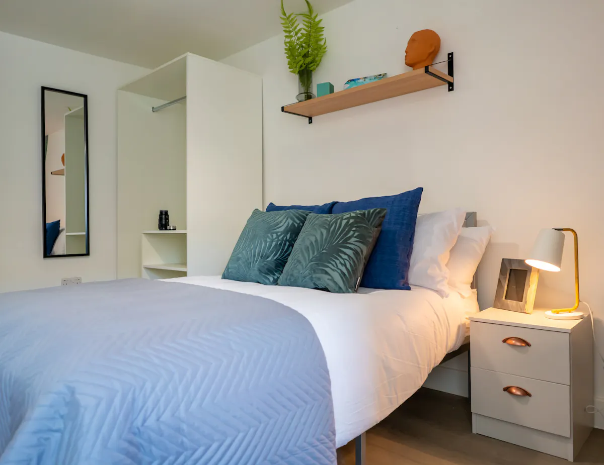 7 Bedroom House ROOM