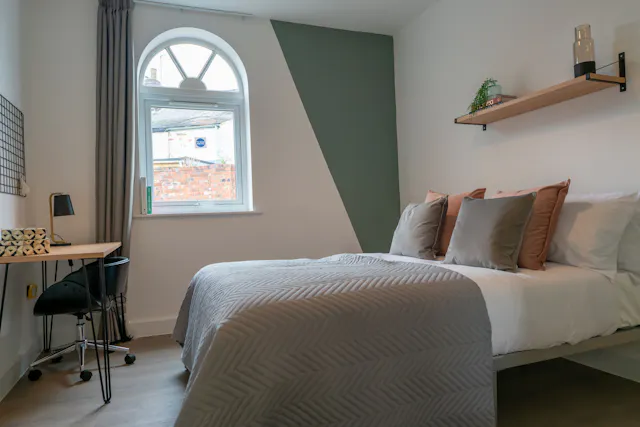 7 Bedroom House room image 2