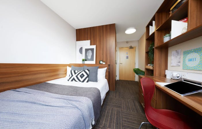 Standard Ensuite Room