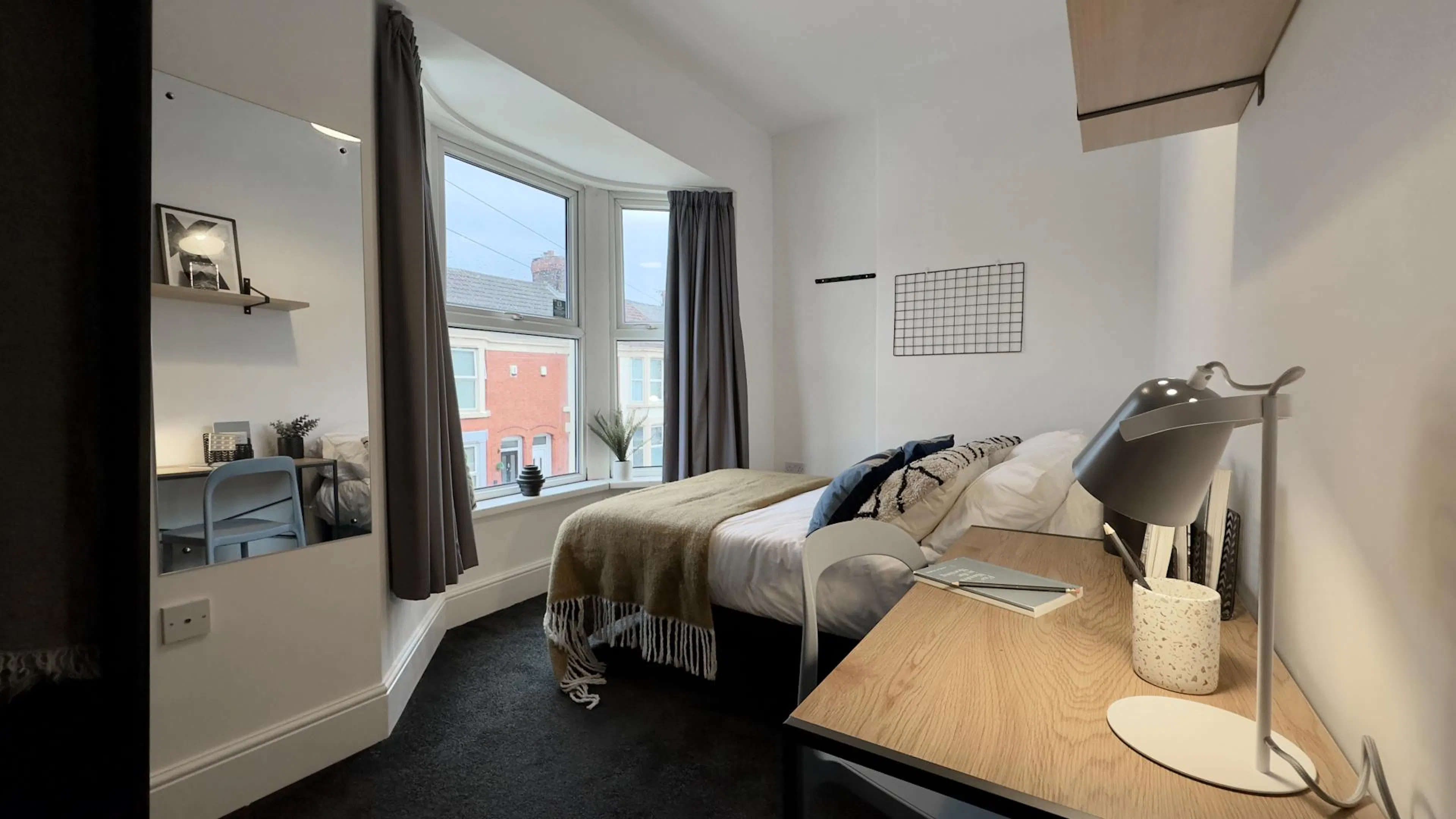 4 Bedroom House ROOM 2