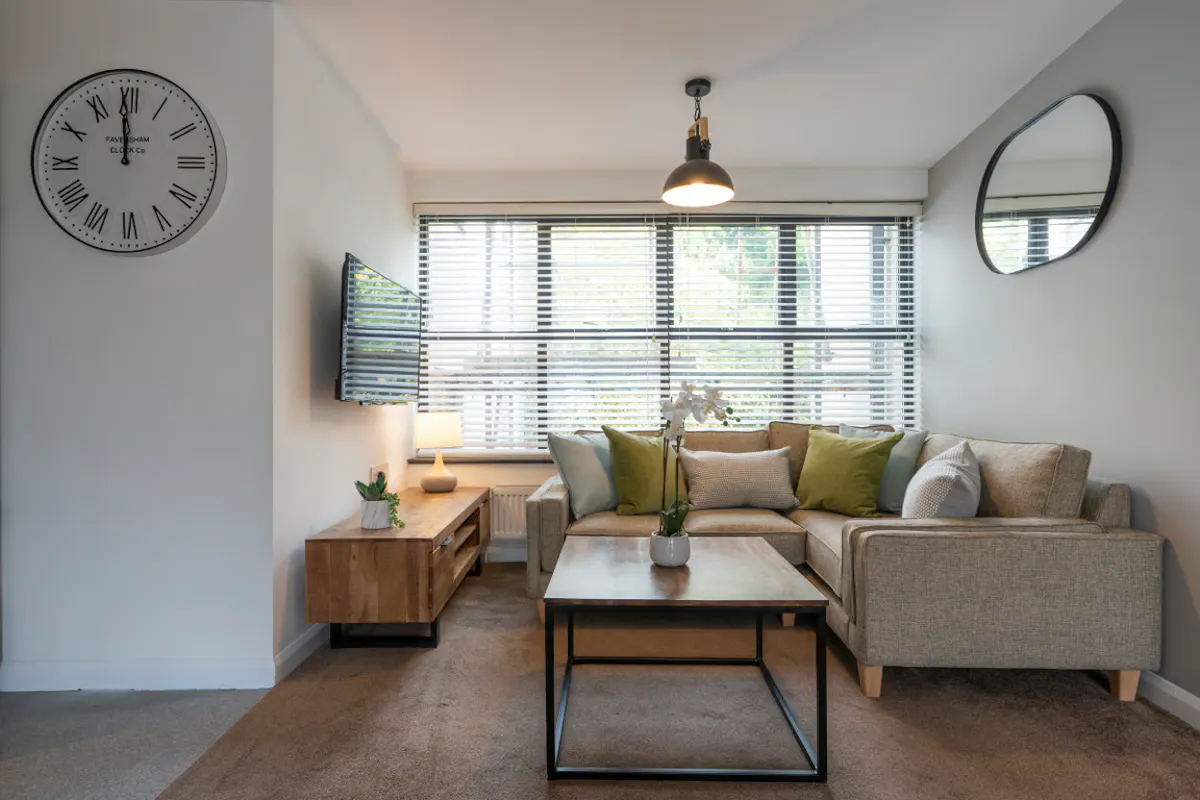 Flat 5- 3 Bedroom Apartment ROOM