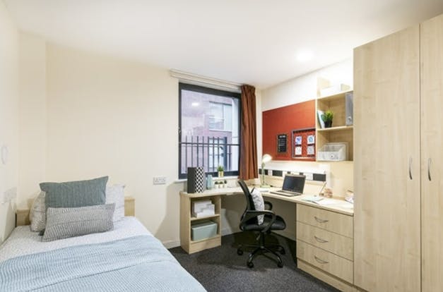 Ensuite-Bronze
