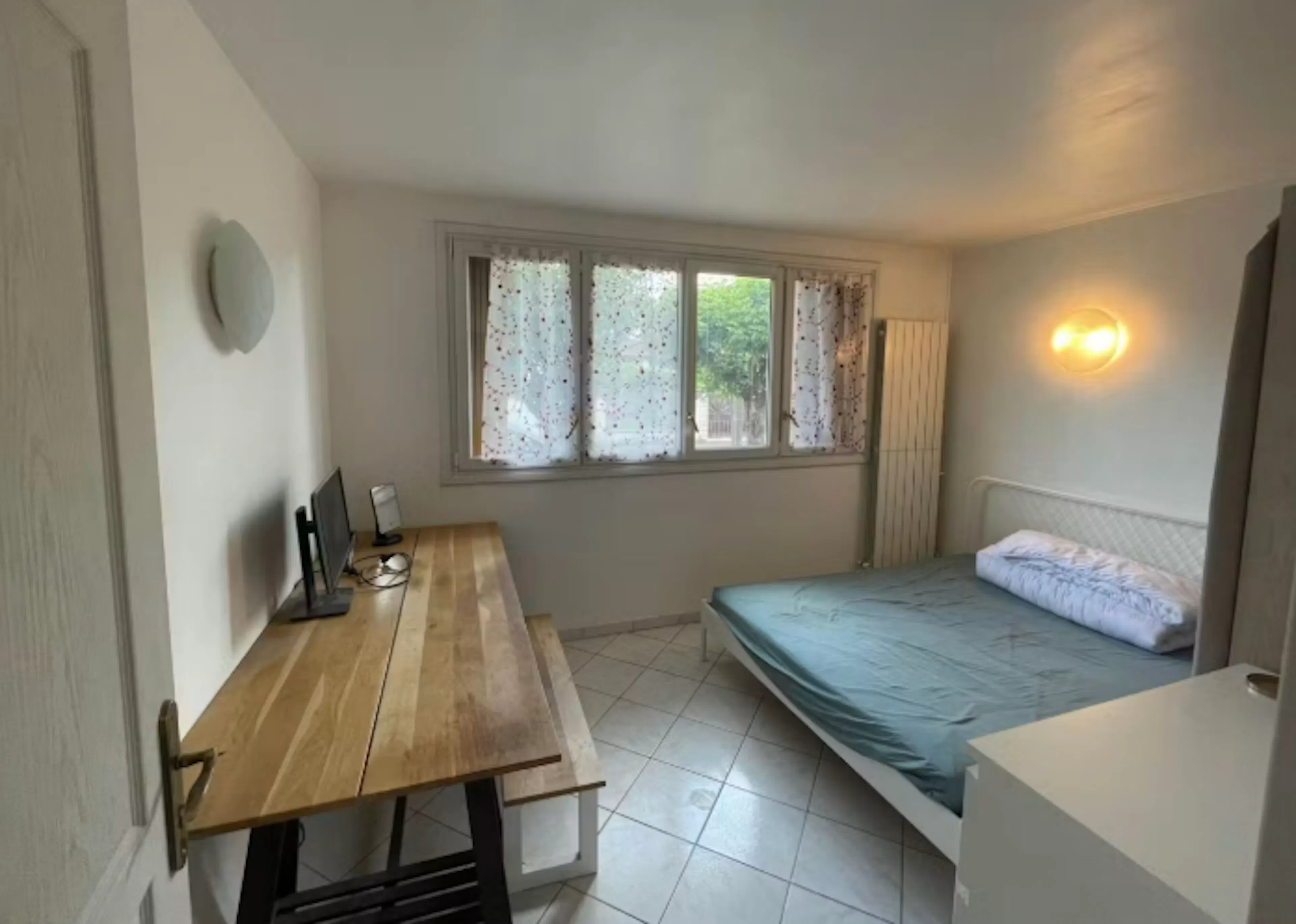 4 Bedroom Apartment ROOM 1