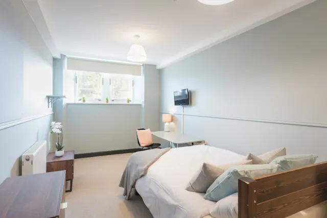 6 Bedroom Apartment room image 1