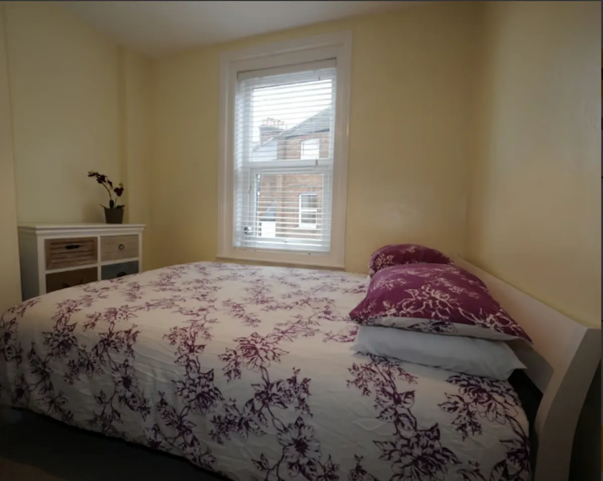 Three Bed Apartment ROOM