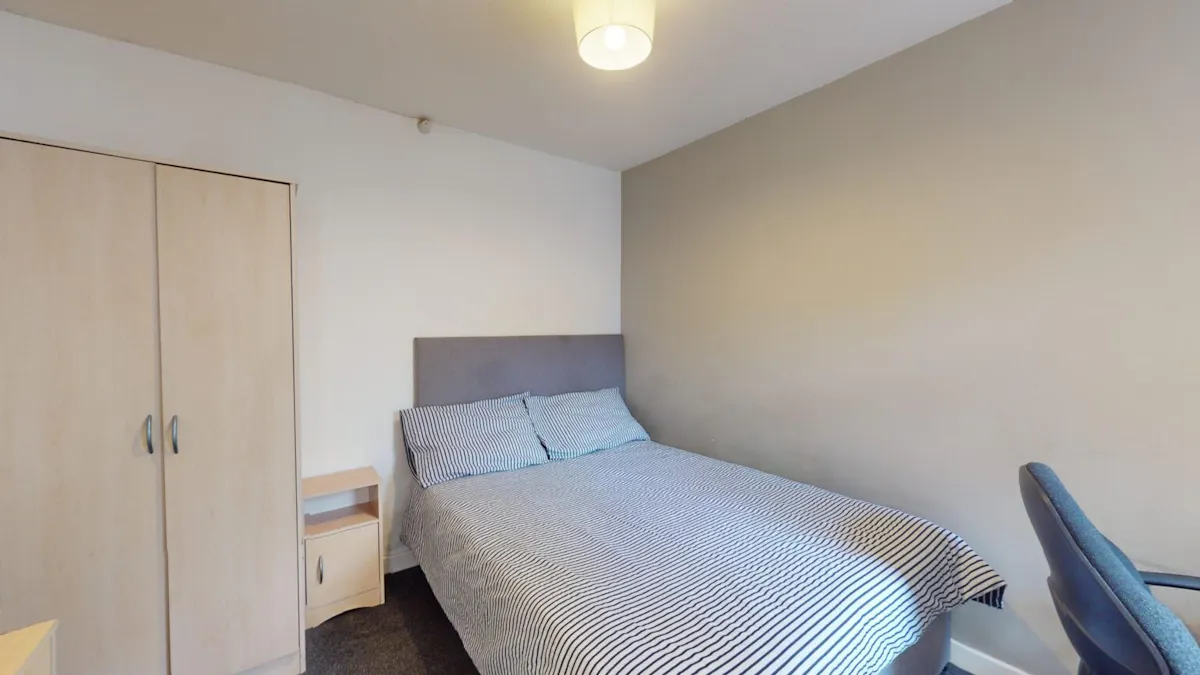 2 Bedroom Flat ROOM