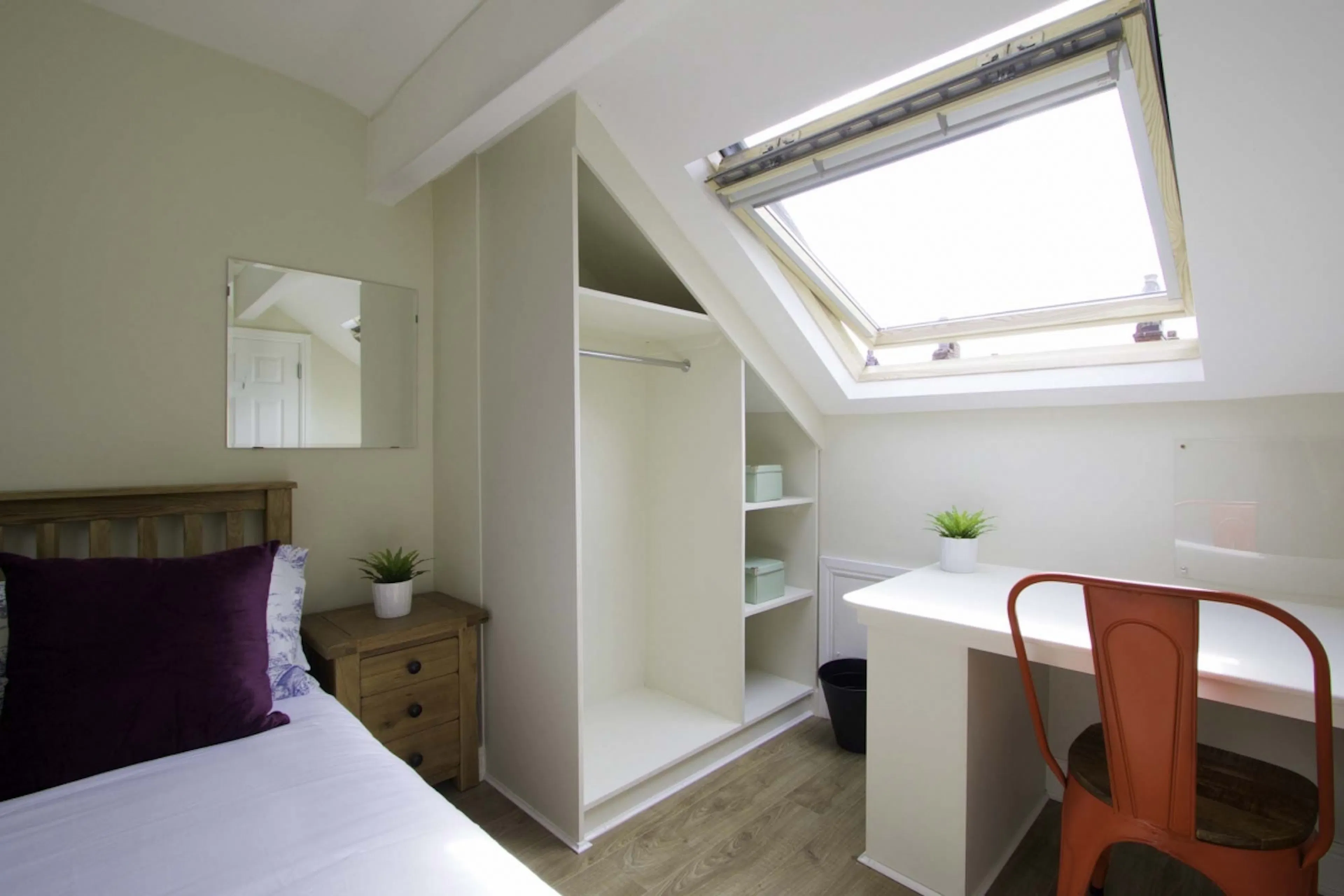 ROOM ROOM 3