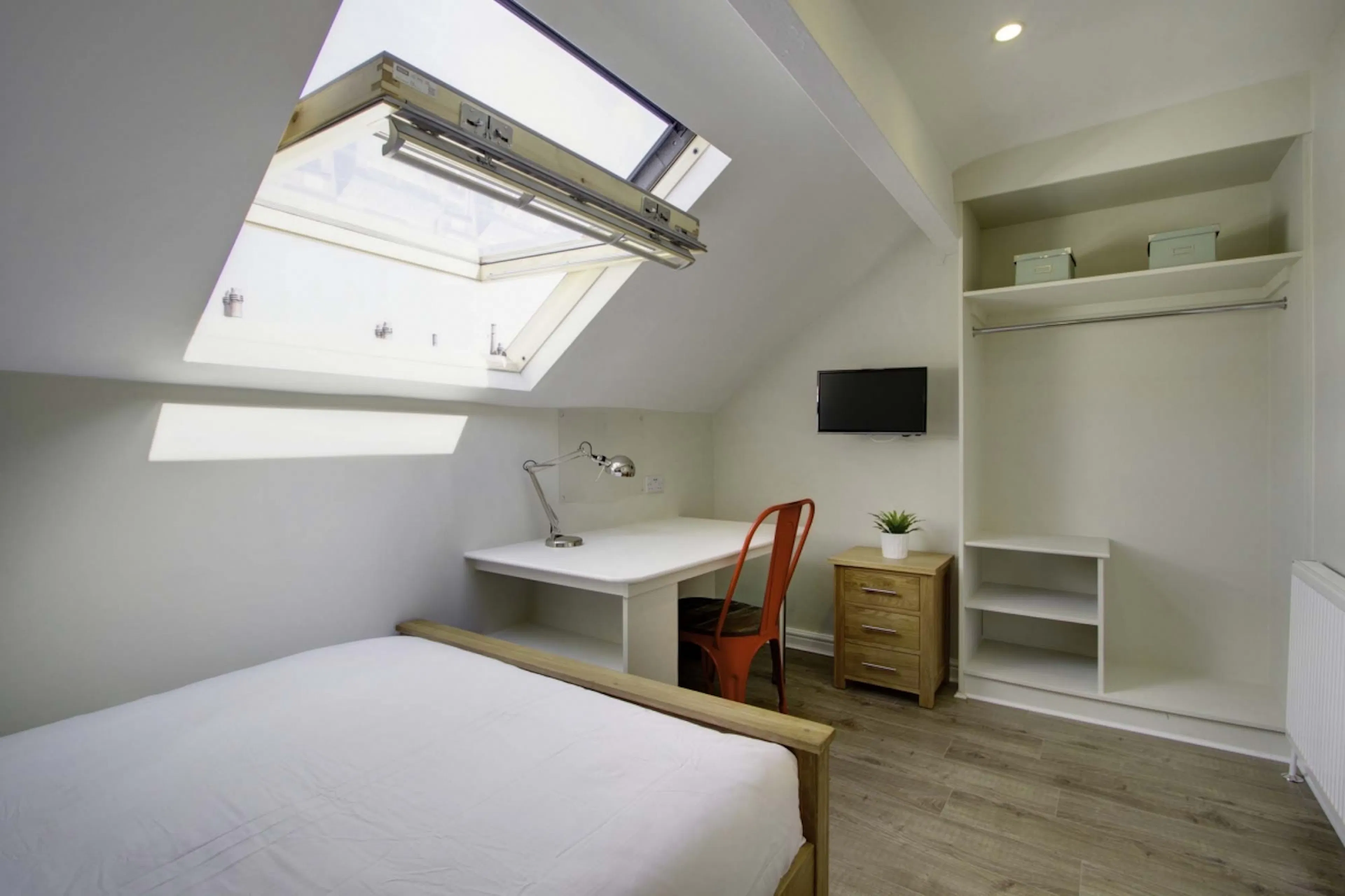 ROOM ROOM 4