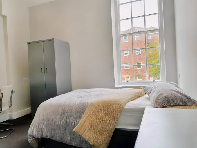 Premier Luxe Studio UK Guarantor not required