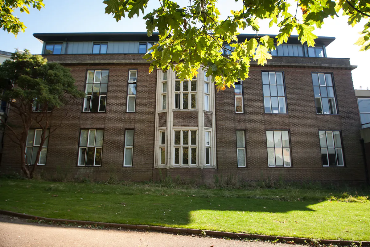 BUILDING BUILDING