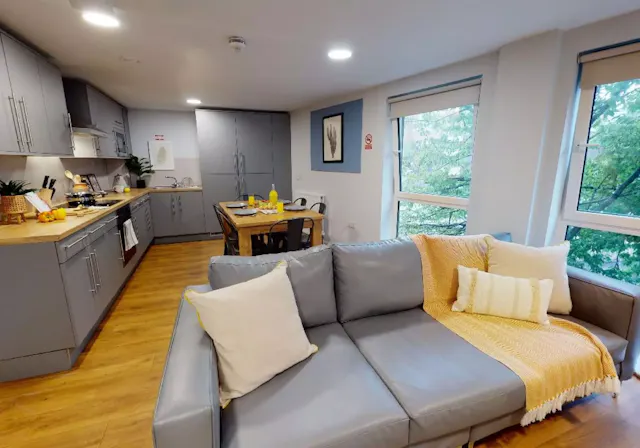 Bronze En Suite room image 3