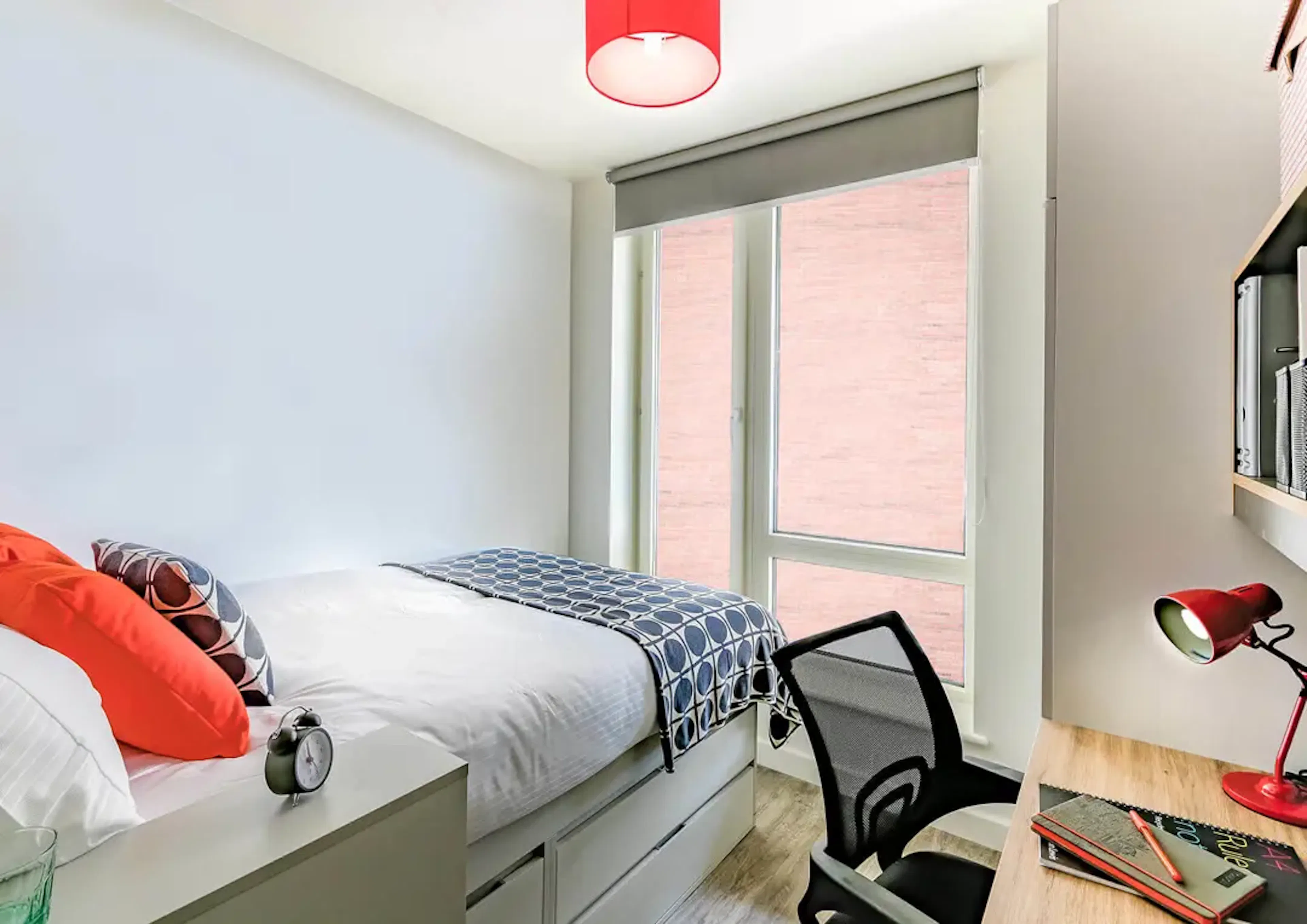 Bronze Ensuite ROOM 1