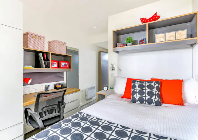 Bronze Ensuite room image 1