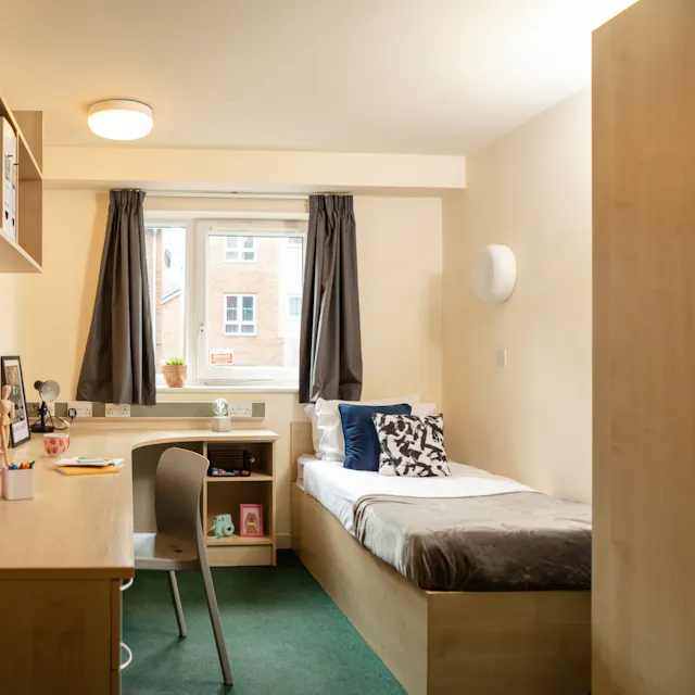 Bronze room image 2