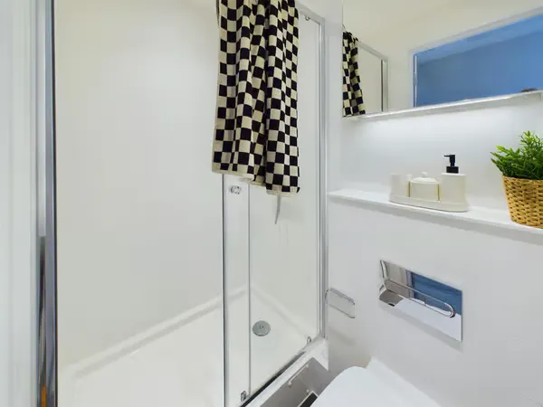 Superior Ensuite Plus