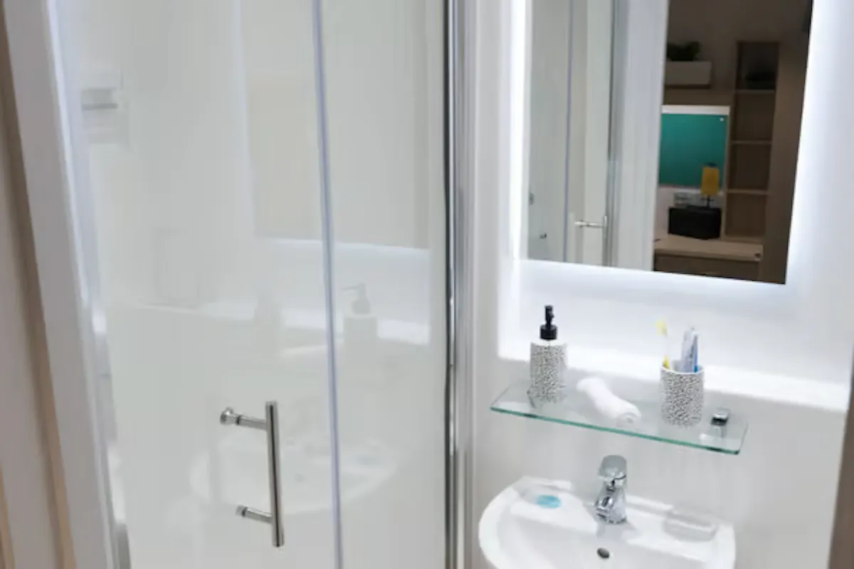 Twodio BATHROOM