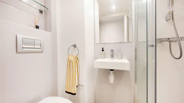 Deluxe Ensuite
