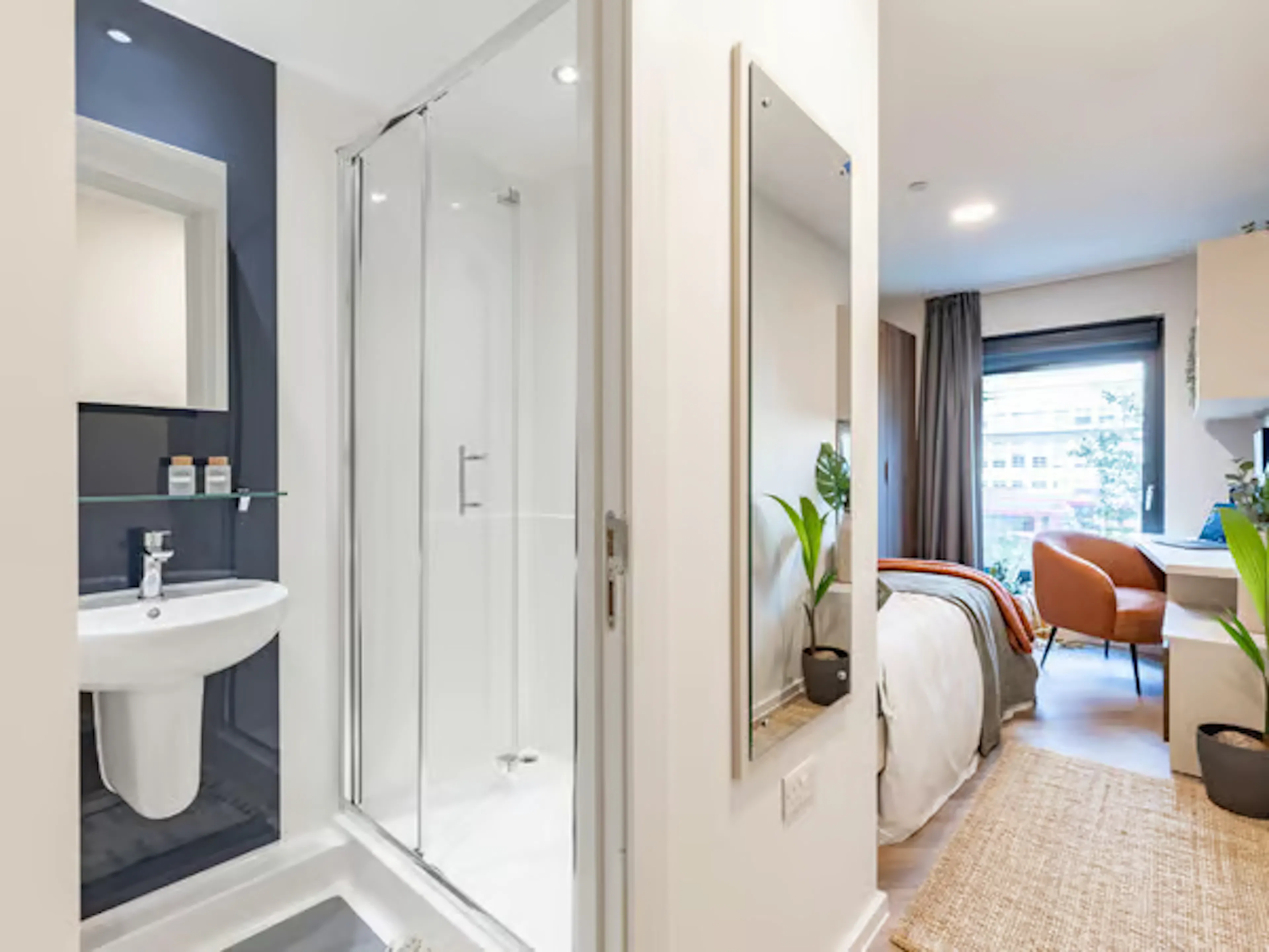 Classic Ensuite BATHROOM 3