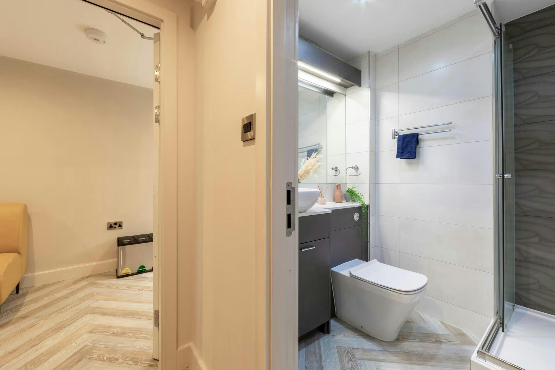 Gold 1 Bed Apartment