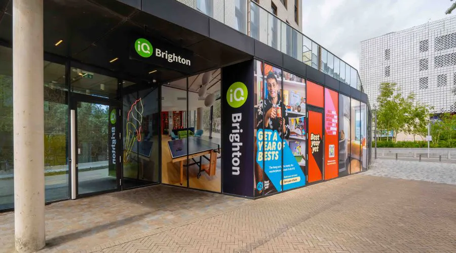 iQ, Brighton-Brighton-BUILDING-1