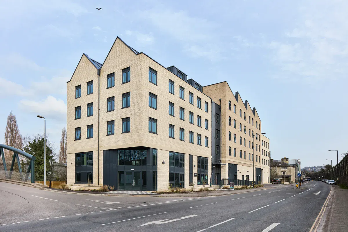 BUILDING