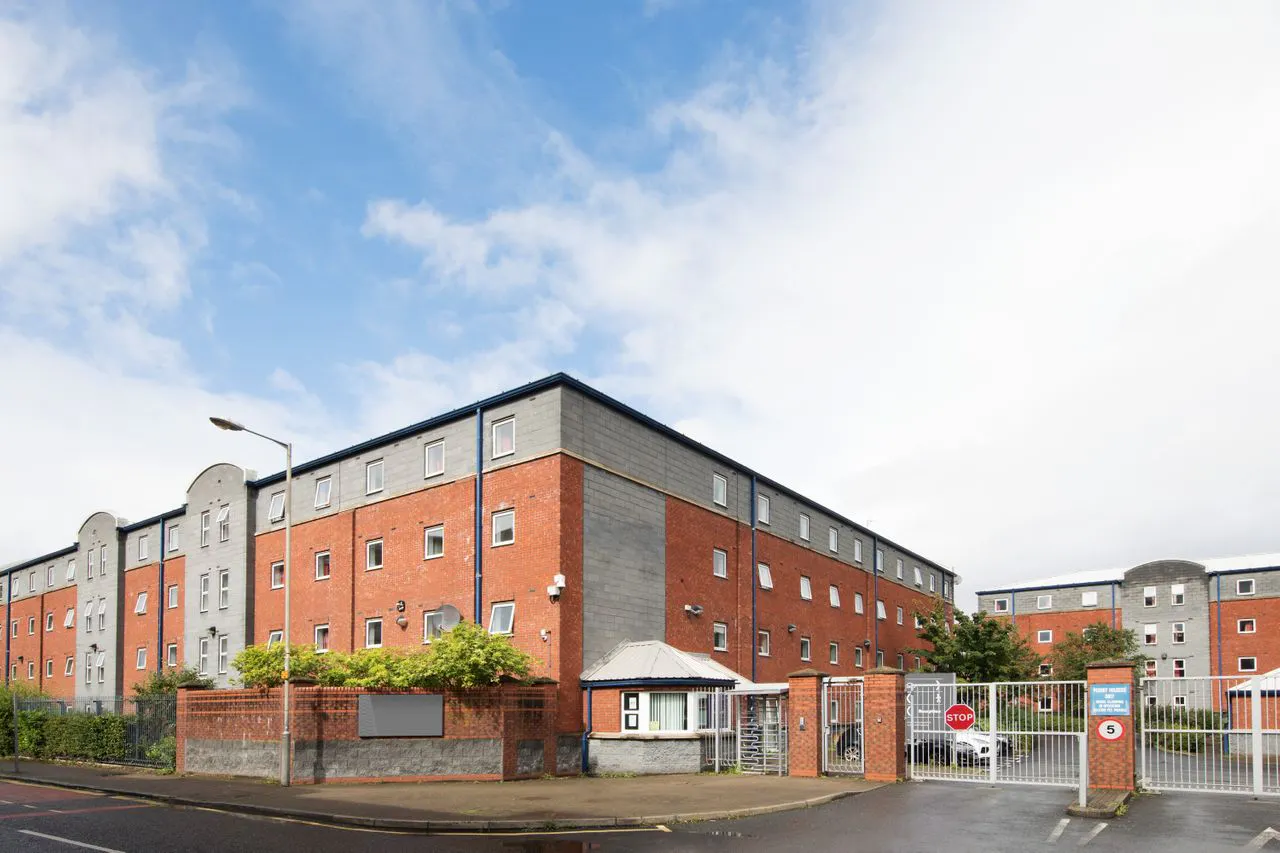 BUILDING BUILDING 4