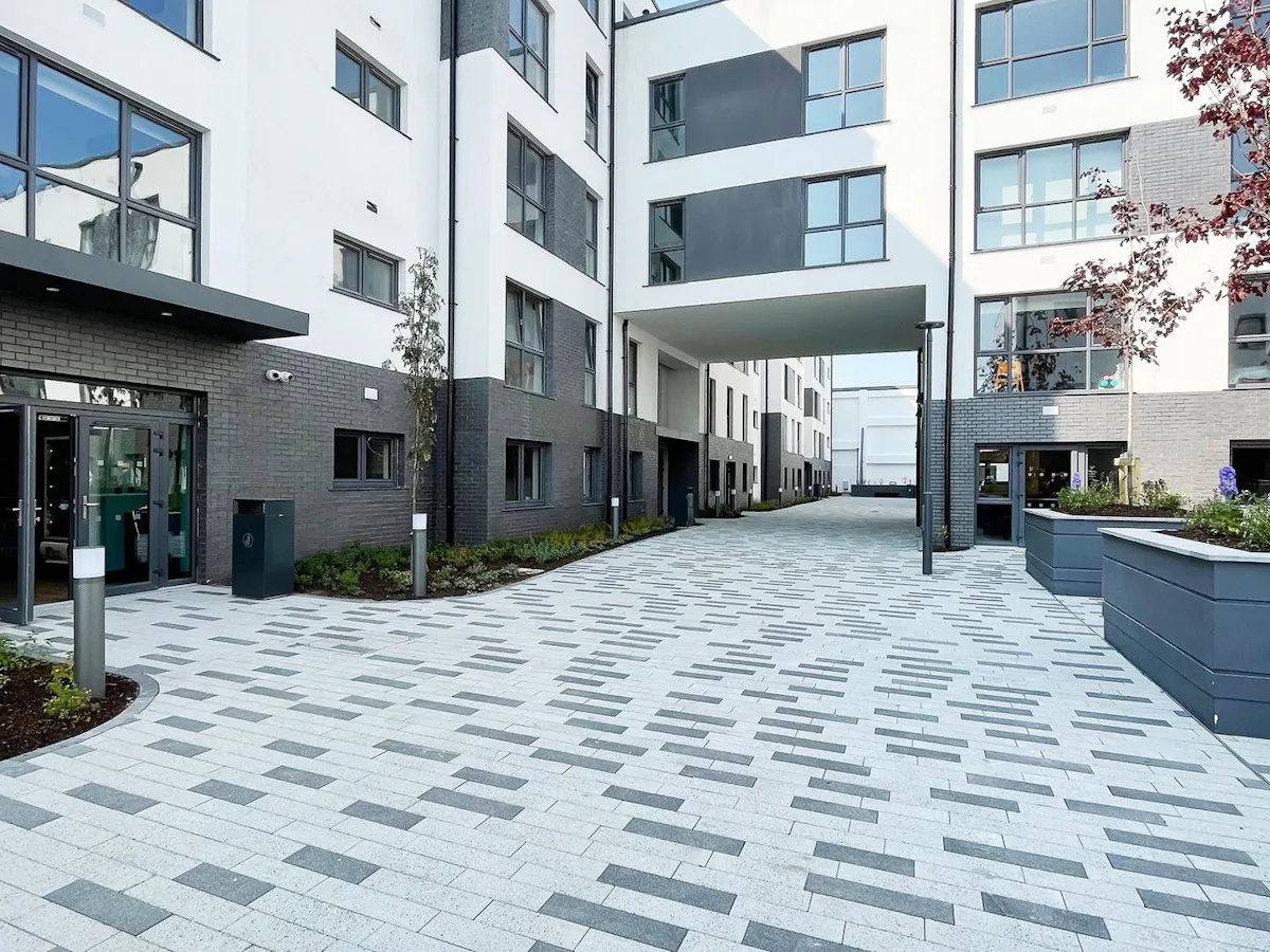 BUILDING BUILDING