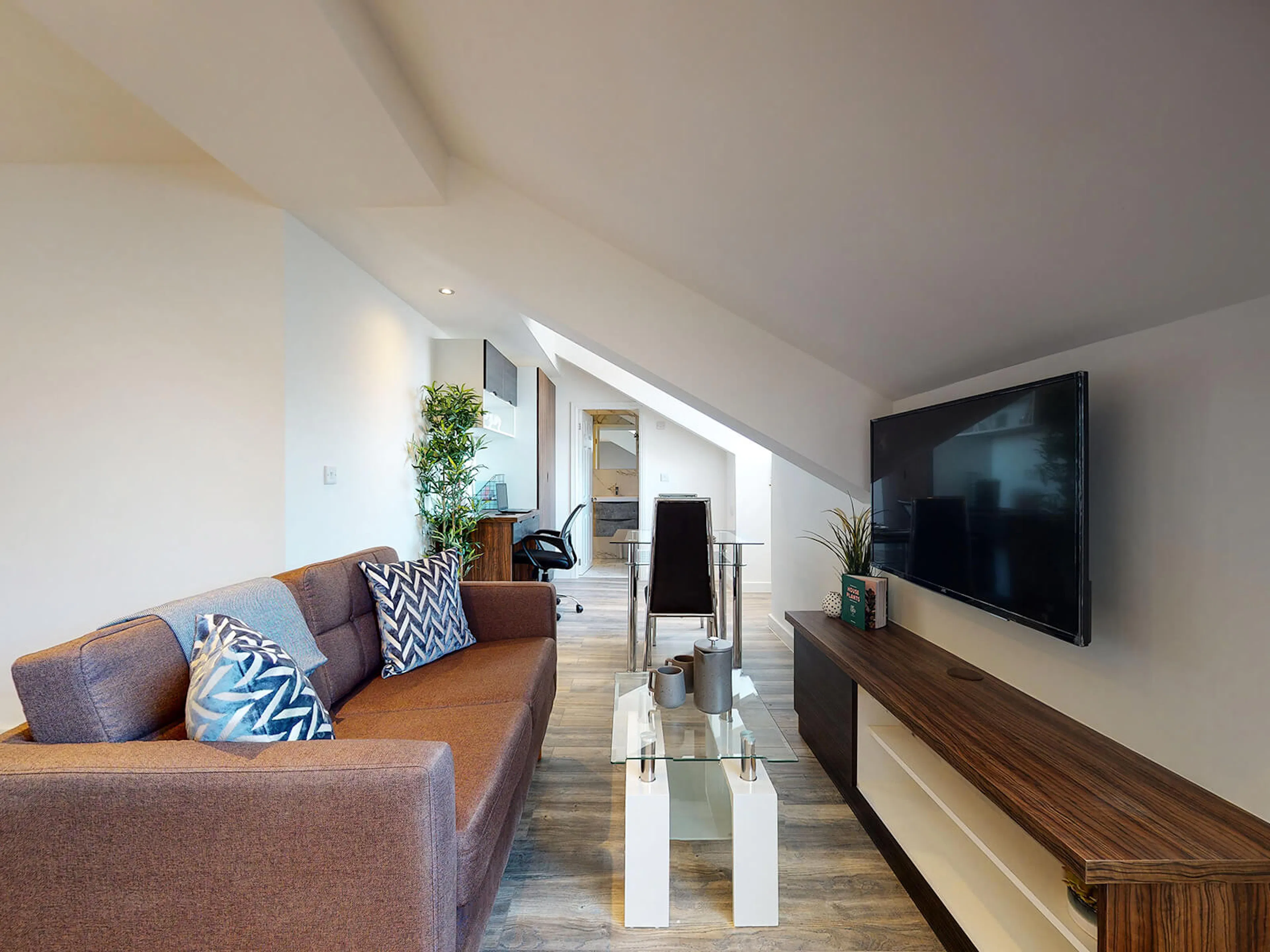 ROOM ROOM 2