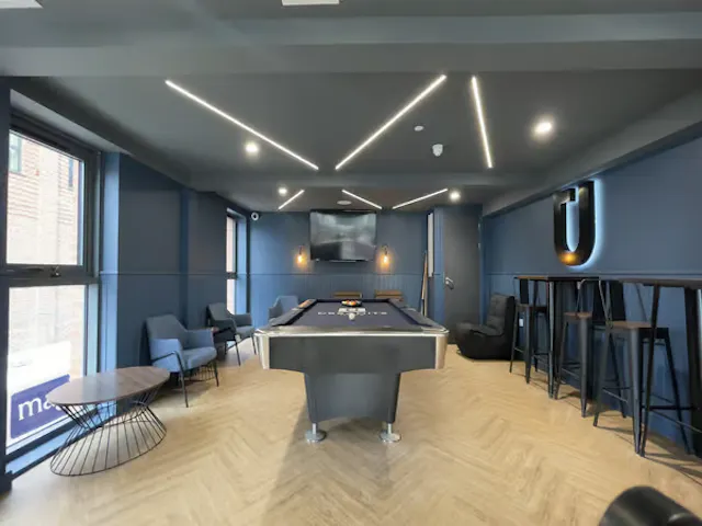 Ensuite room image 1