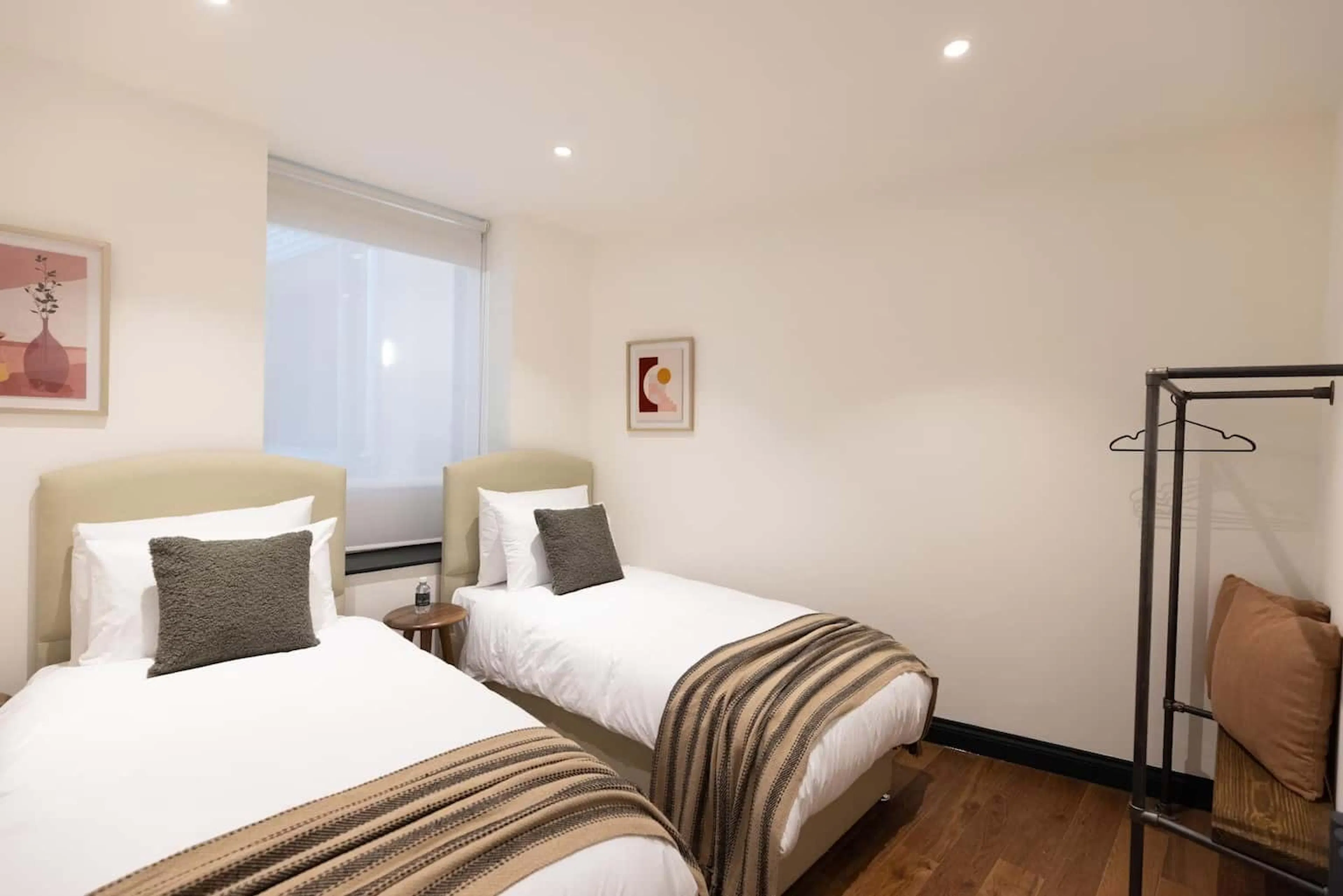 One room in 2 bedroom apartment ROOM 1