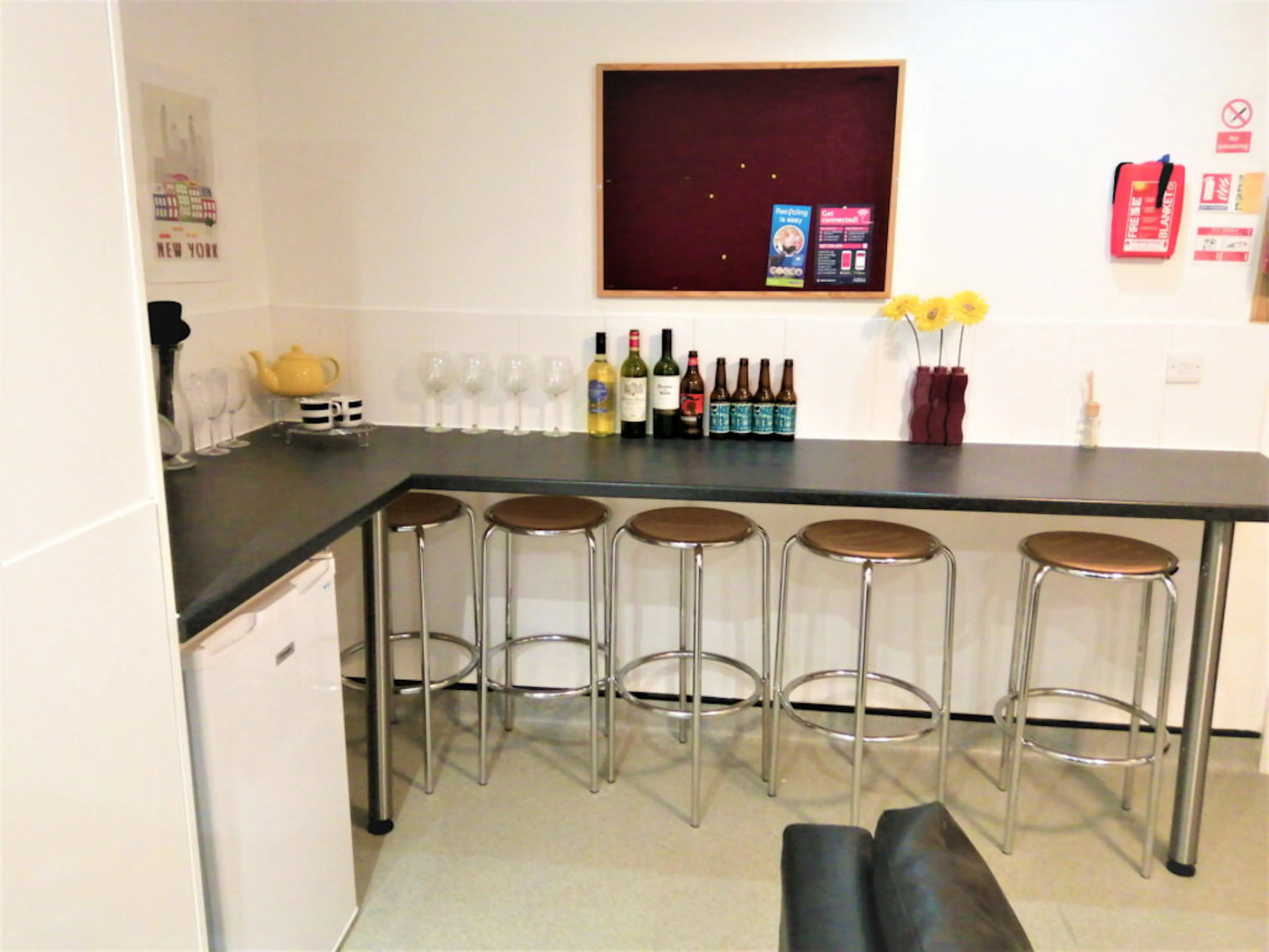 Deluxe Ensuite COMMON_AREA 3