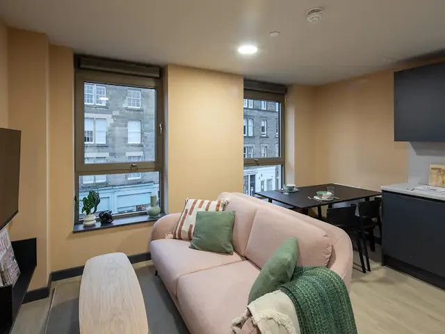 Deluxe En-suite room image 1