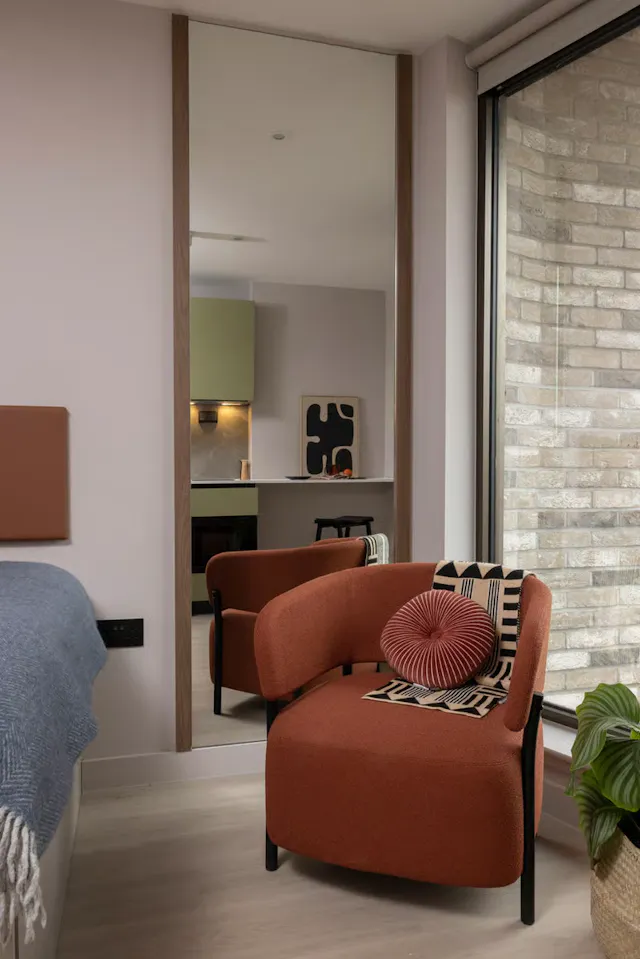 Platinum Studio room image 1