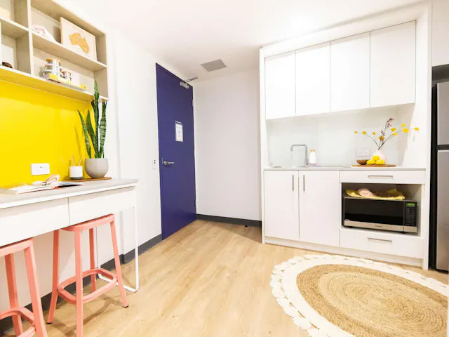 4 Bed Shared Apartment (Large) room image 1