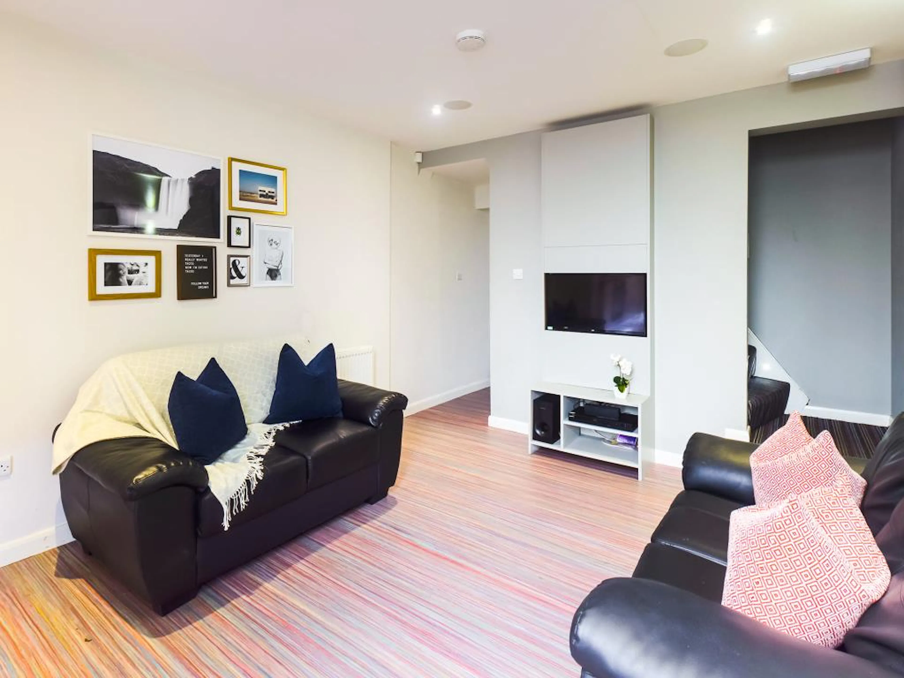 4 Bed Apartment COMMON_AREA 4
