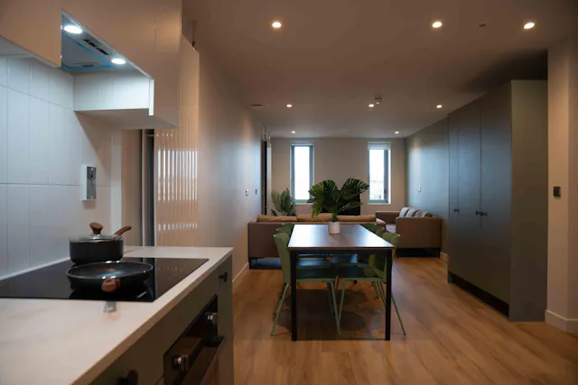 Twin En suite Shared room image 1