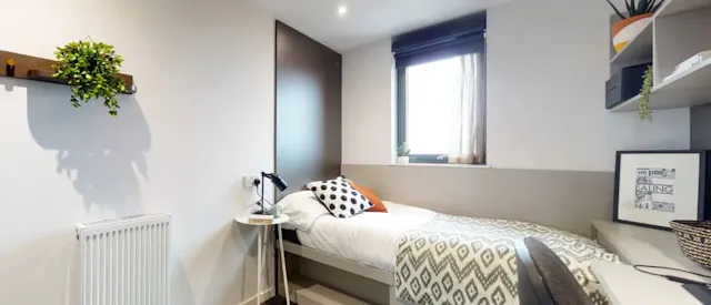 3 Bed Shared Apartment Shared Penthouse room image 1