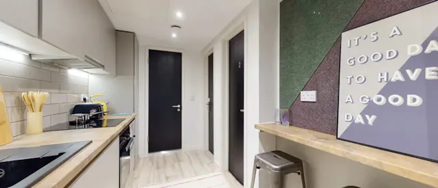 3 Bed Shared Apartment Shared Penthouse room image 2
