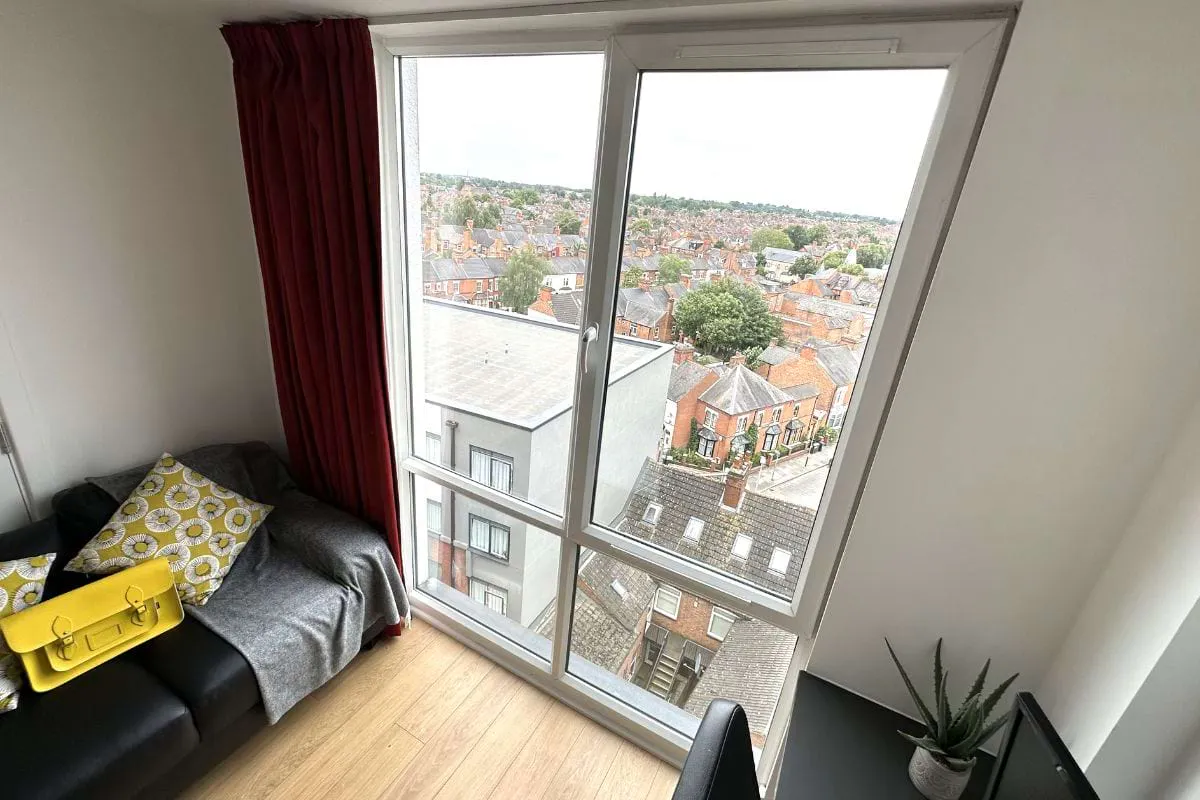 Gold City Studio 3-6 ROOM