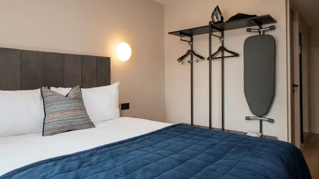 Platinum Studio room image 1