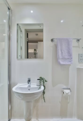 Classic 3-4 Bed Apartment