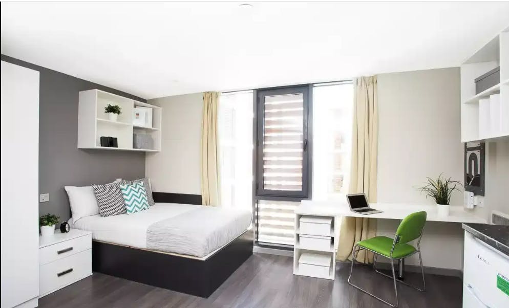 Classic En-Suite