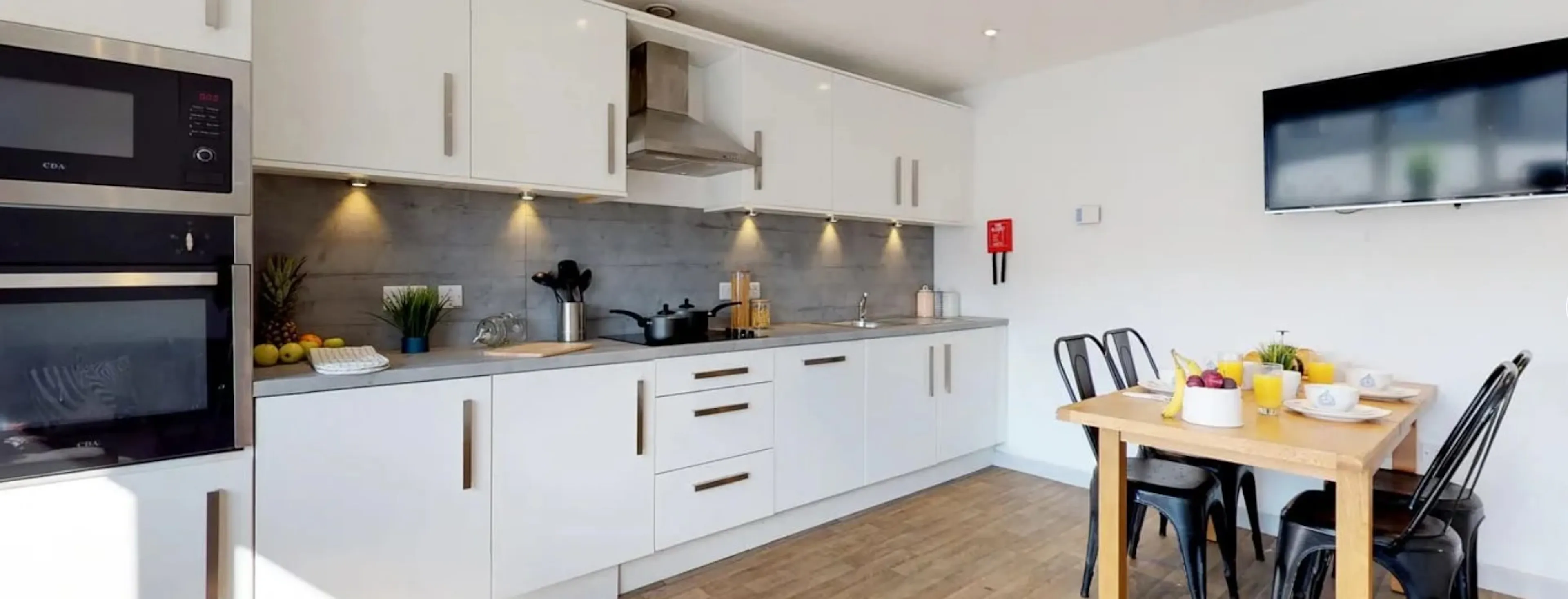 Classic Ensuite KITCHEN 4