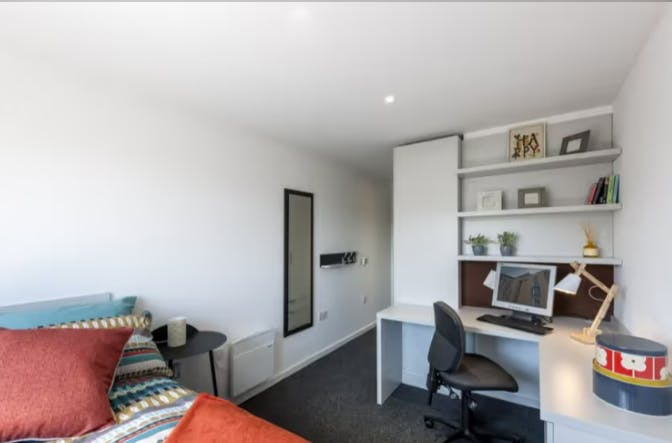 new-park-edinburgh-Classic En-Suite